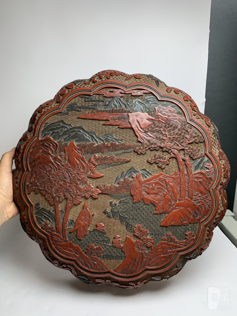 清乾隆 剔彩高士赏游图葵式大捧盒 - 图3